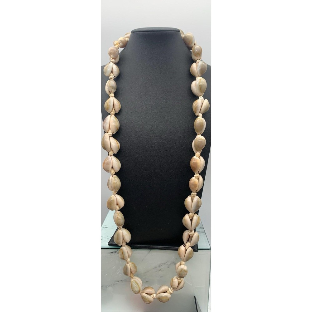 Vintage Hawaiian Cowrie Shell Necklace 32 Inches
